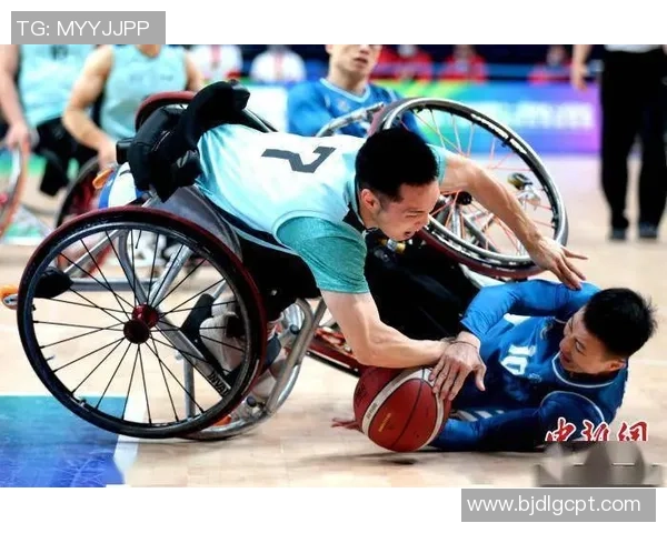 广东男人轮椅篮球夺冠 球员激动落泪 广东男人轮椅篮球夺冠 球员激动落泪
